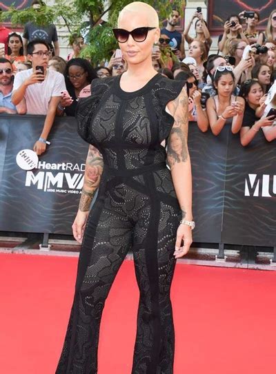 amber rose figur|Amber Rose Body Measurements Bra Size Height。